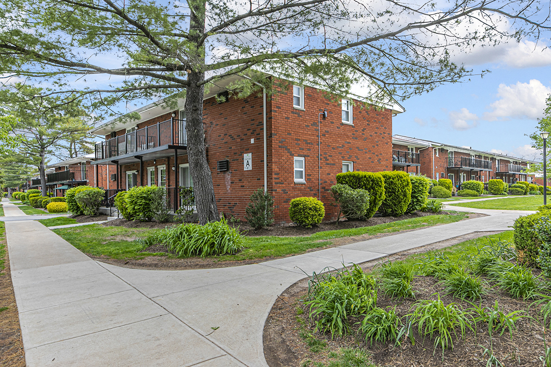 Courtyard Entrance at Troy Hills Village in Parsippany, NJ,07054