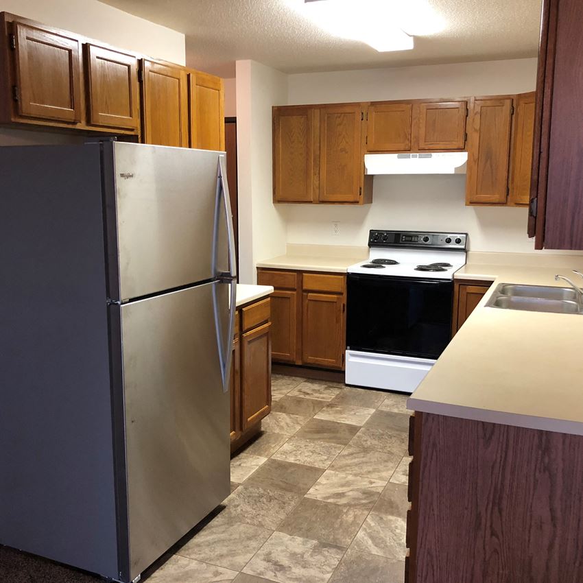 Fully Equipped Kitchen Fully Equipped Kitchen at Sandstone Apartments, North Dakota, 58103 - Photo Gallery