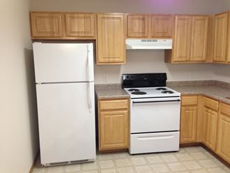 Kitchen Appliances at Keeneland Village Apartments, Sartell, Minnesota