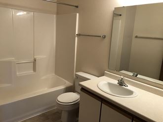 Luxurious Bathroom at Royal Oaks Apartments, Fargo, ND