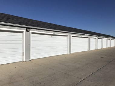 Garages Available at Royal Oaks Apartments, Fargo, North Dakota - Photo Gallery 3