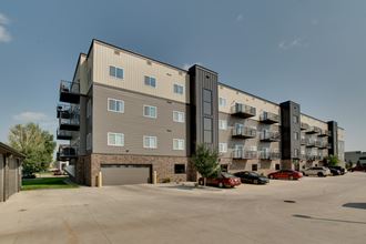 exterior view of the flats at west end apartments in beaumont, tx - Photo Gallery 2