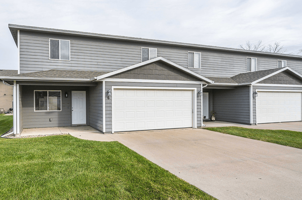 Stoney Creek Townhomes Townhomes for Rent - Sioux Falls, SD