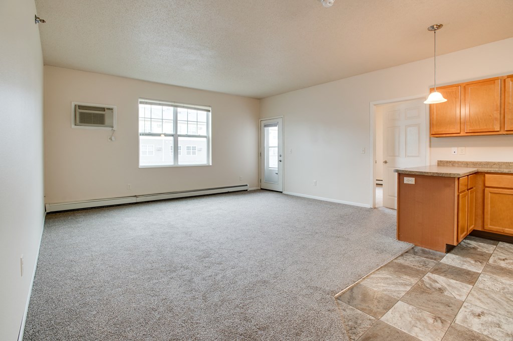 Living Room at Boulder Ridge  Apartments, Fargo, ND