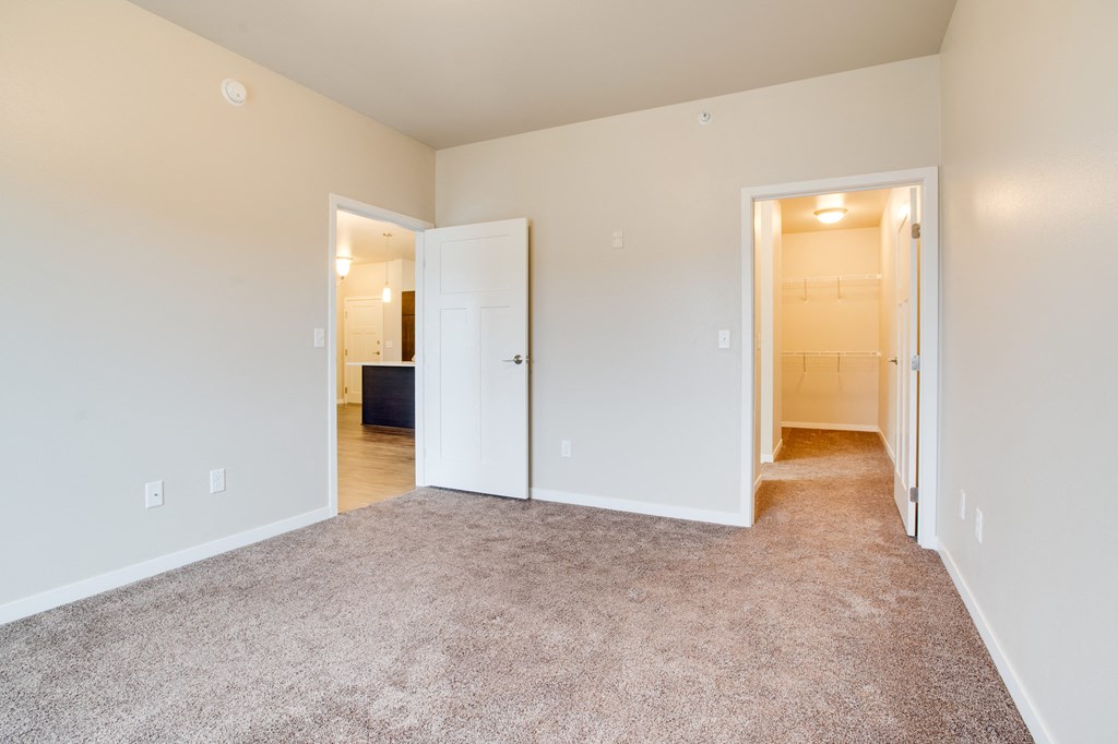 Bedroom at Beacon Estates Apartments, Fargo