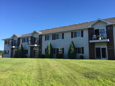 Exterior at Clearwater Estates Apartments, Baxter - Photo Gallery 5
