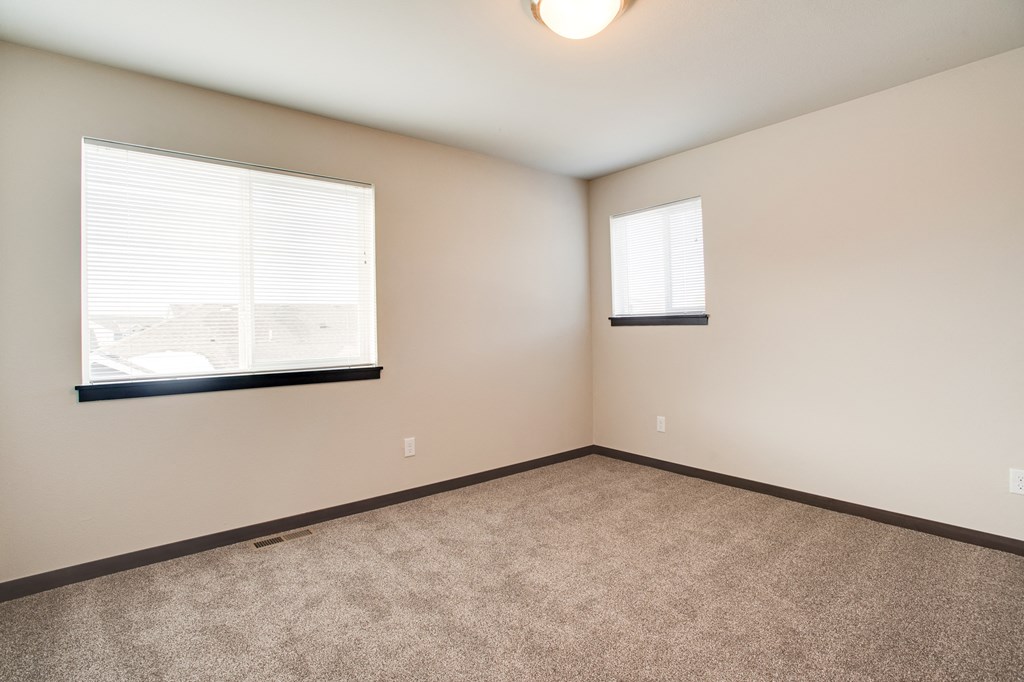 Unfurnished Bedroom at Falcon Heights Townhomes, Rochester, MN 55904