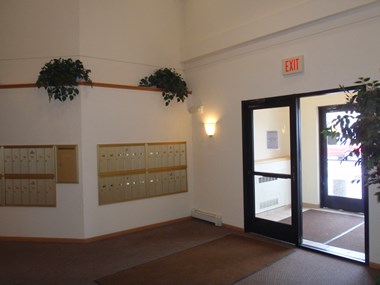Entryway at Hillcrest Apartments, St Cloud, MN, 56301 - Photo Gallery 3