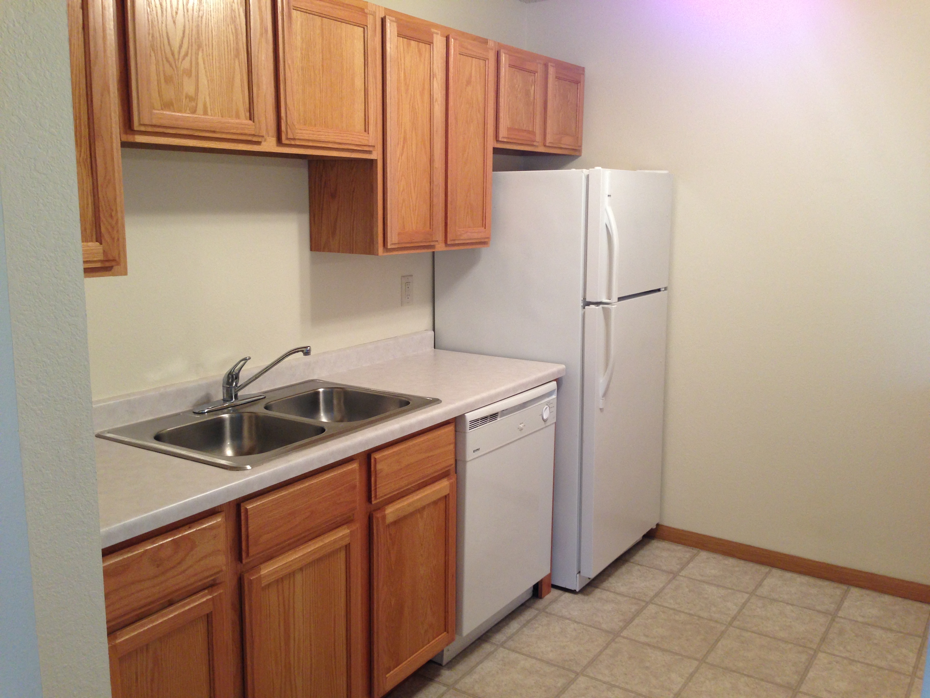 Fully Equipped Kitchen at Hillcrest Apartments, St Cloud, 56301