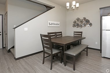 4400 Red Hawk Dr SE 1-3 Beds Apartment for Rent - Photo Gallery 3