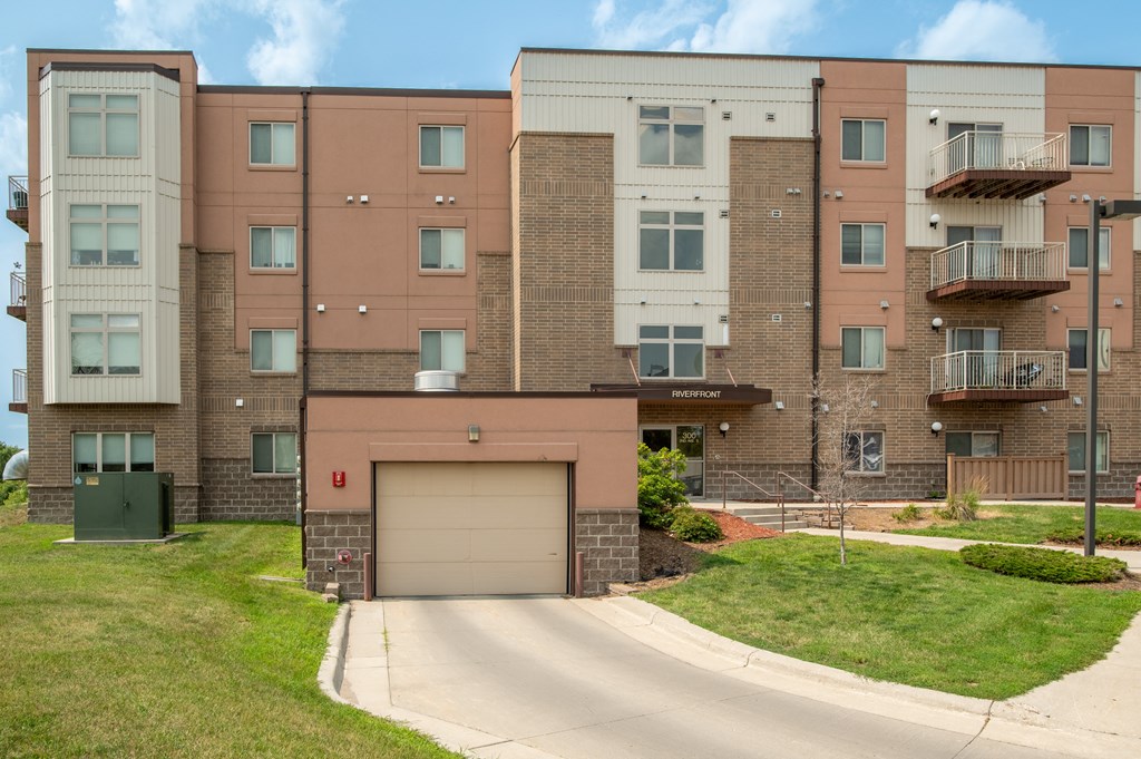 Apartments, 315 Main Avenue, Moorhead, MN RentCafe