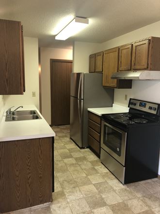 Kitchen View at Cimarron Apartments, Fargo, 58103