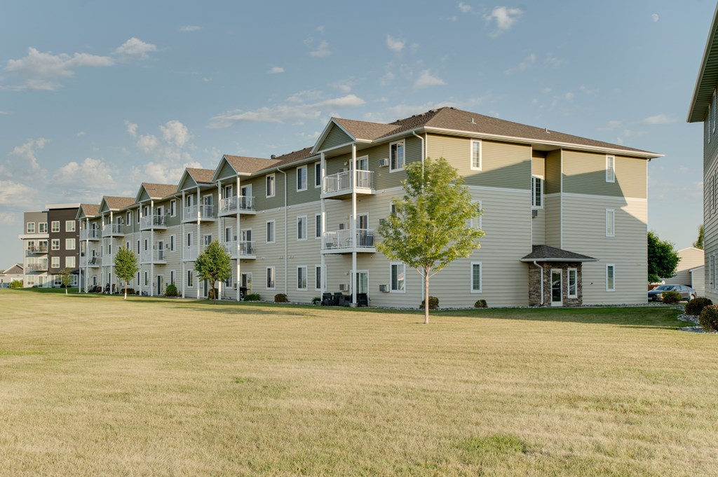 Exterior view Exterior view at Lakestone Apartments, Moorhead, 56560