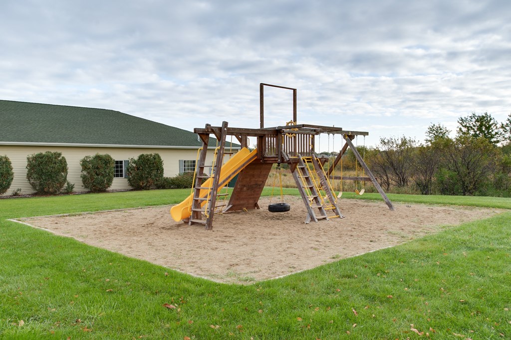 Meadows Edge Apartments, 252 Elm St W, Detroit Lakes, MN RentCafe