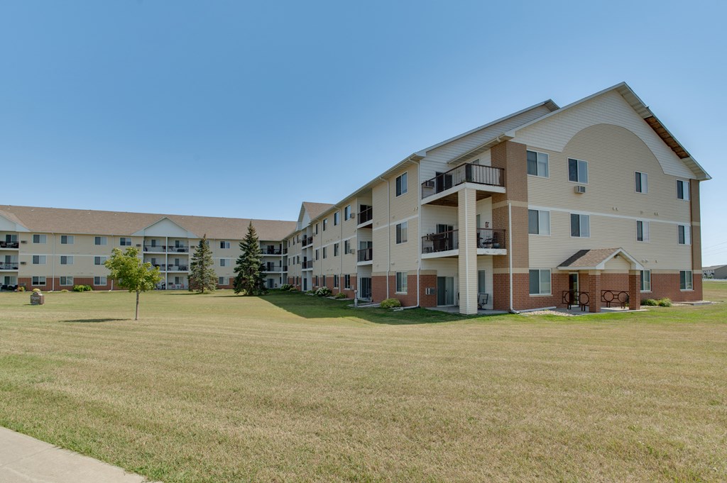 Apartment Building at Osgood Place Apartments, Fargo, ND
