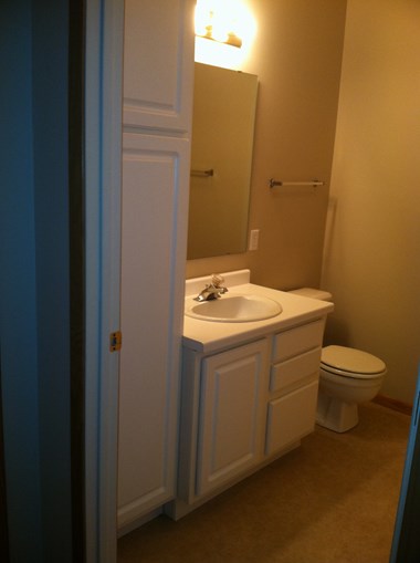 200 8Th St S 2 Beds Apartment for Rent - Photo Gallery 3