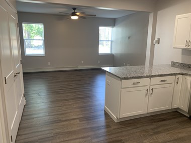 24 8Th St N 2 Beds Apartment for Rent - Photo Gallery 3
