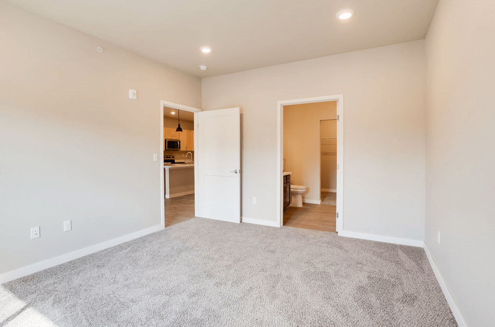 Spacious Living Room, Pinehurst Apartments, Baxter, 56425
