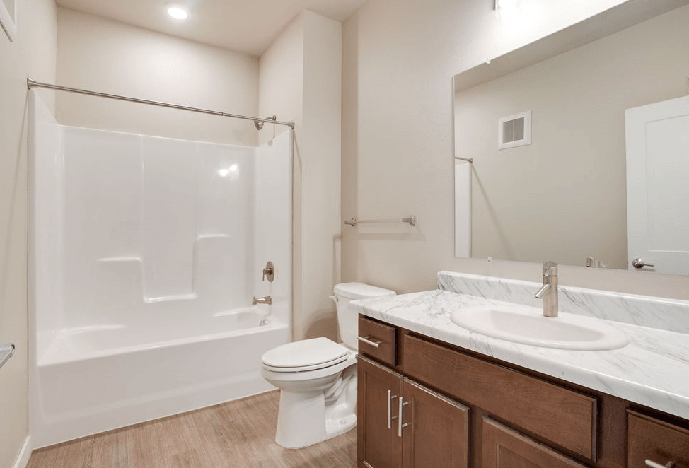 Bathroom, Pinehurst Apartments, Baxter
