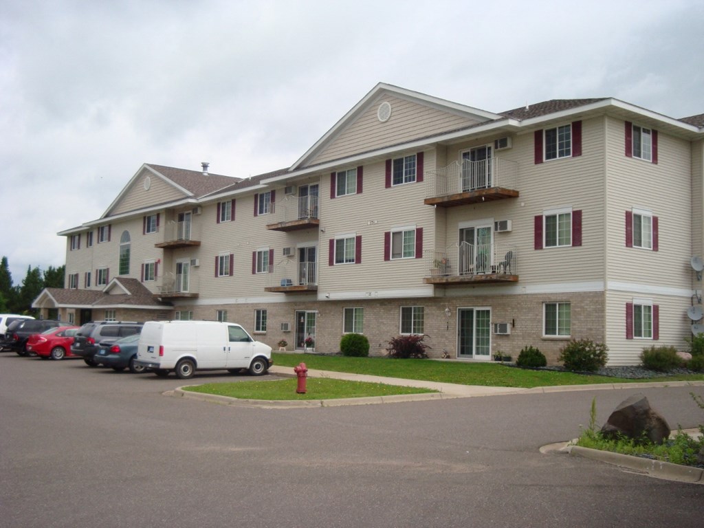 Side View at Northridge Apartments, Pine City, 55063