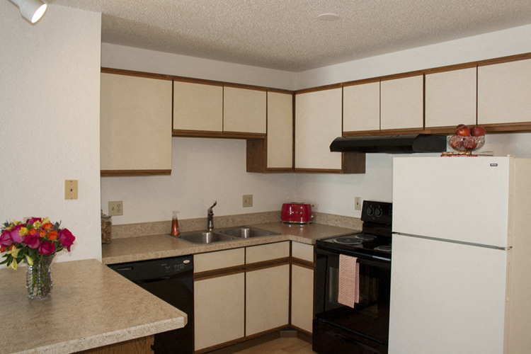 Fully Equipped Kitchen at Ridgewood Apartments, Grand Forks, ND, 58201
