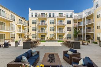 160 W Wilson Bridge Road 1-3 Beds Apartment for Rent - Photo Gallery