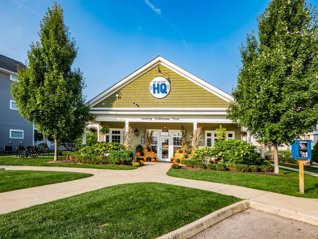 the building in which the hotel is located