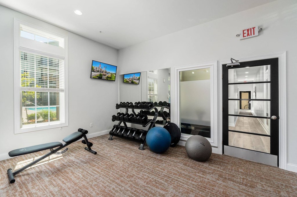 the gym at the preserve apartments