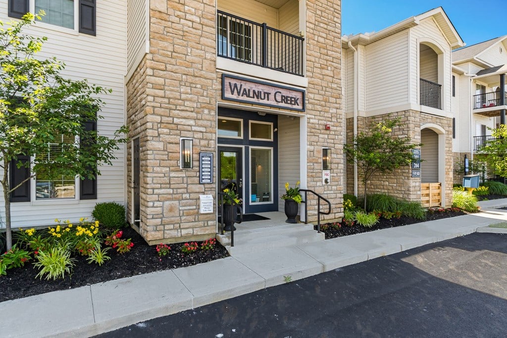 the building where the walnut creek apartments are located