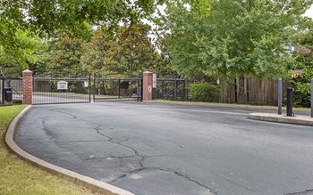 gated entry - Photo Gallery 6