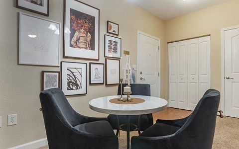 oak 2x2 model dining