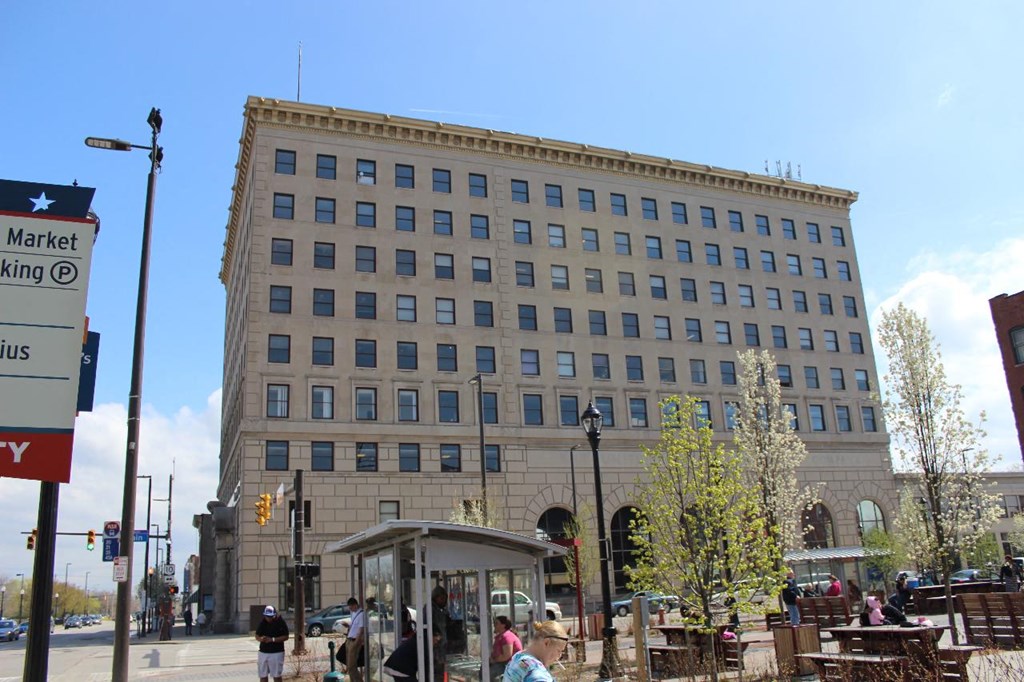 Market District Lofts