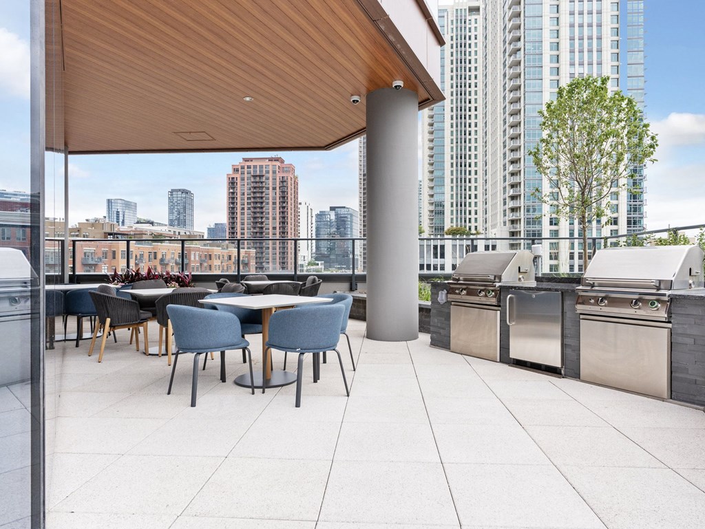 outdoor grills at Cassidy on Canal, Illinois, 60606