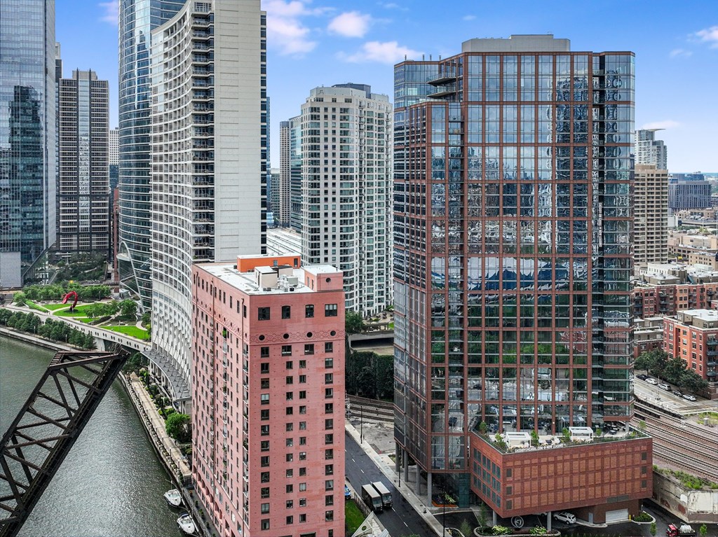 a view of the city from the top of a skyscraper  at Cassidy on Canal, Illinois, 60606