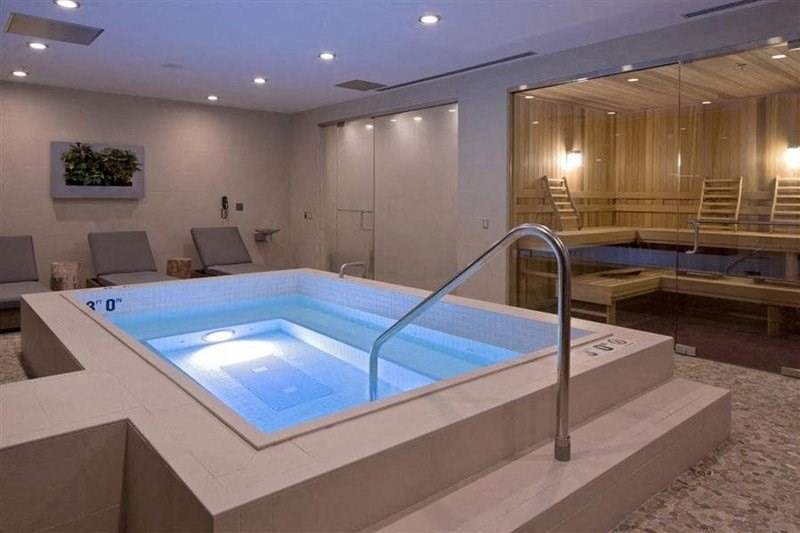 community steam room at Hubbard Place, IL