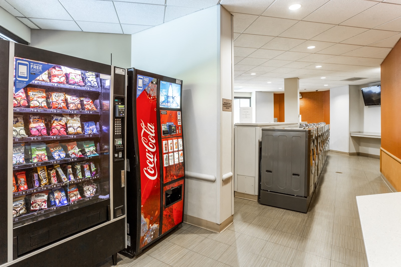 Marketplace at Asbury Plaza, Illinois