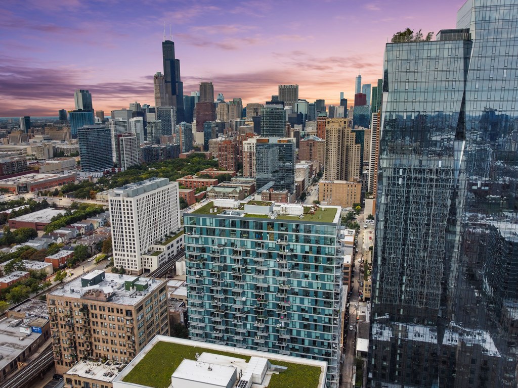 Skyline View at One 333, Illinois, 60605