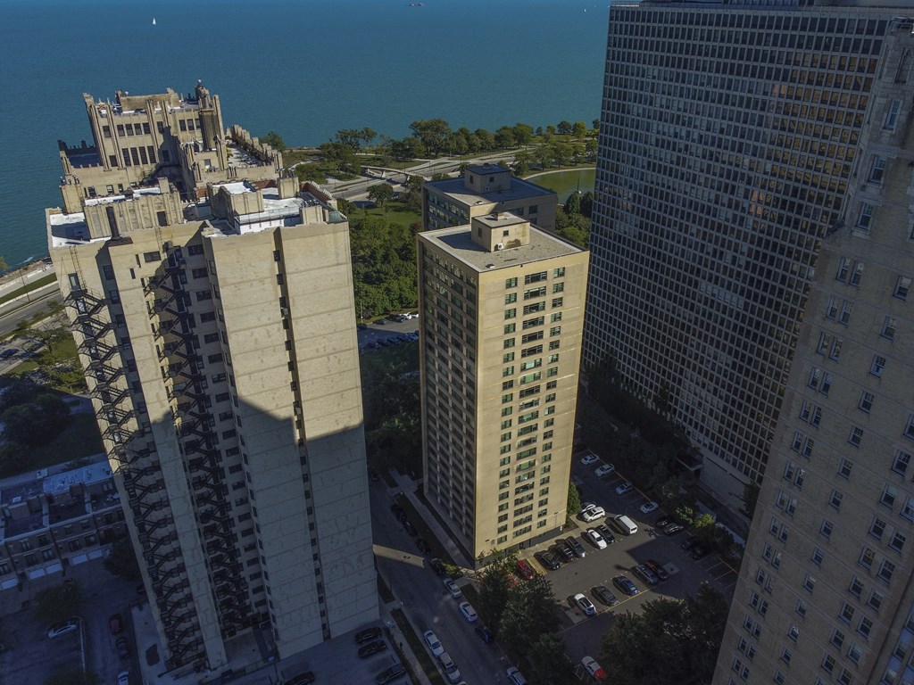 Gorgeous Chicago Cityscape 3 at Twin Towers, Illinois, 60615