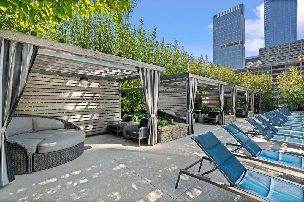 Poolside Sundeck at Hubbard Place, Chicago, Illinois