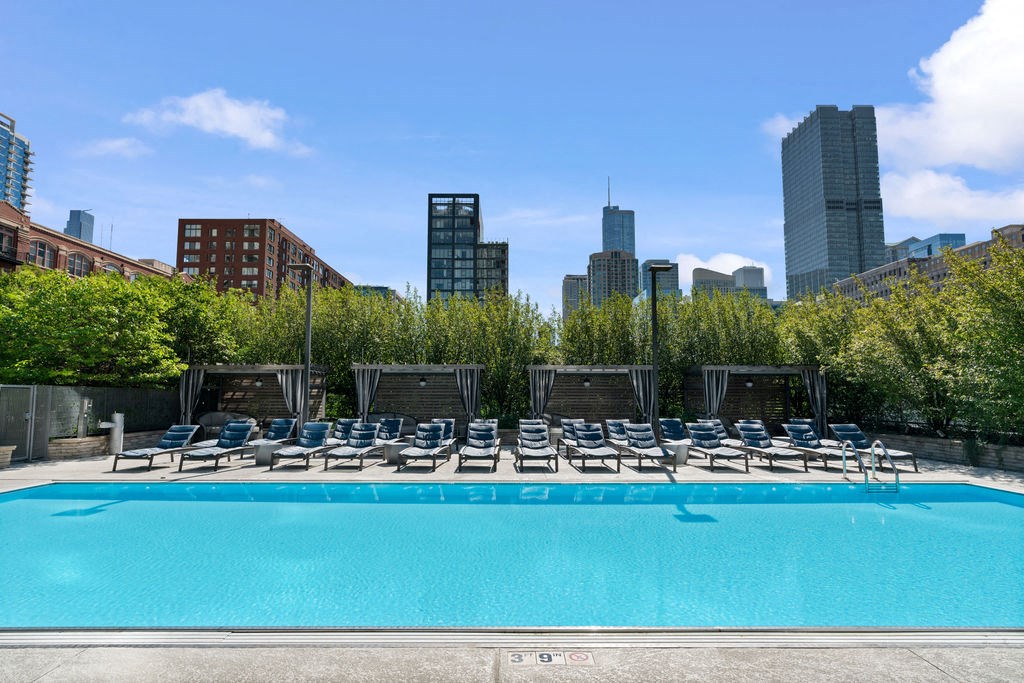 Resort Inspired Pool at Hubbard Place, Illinois, 60654