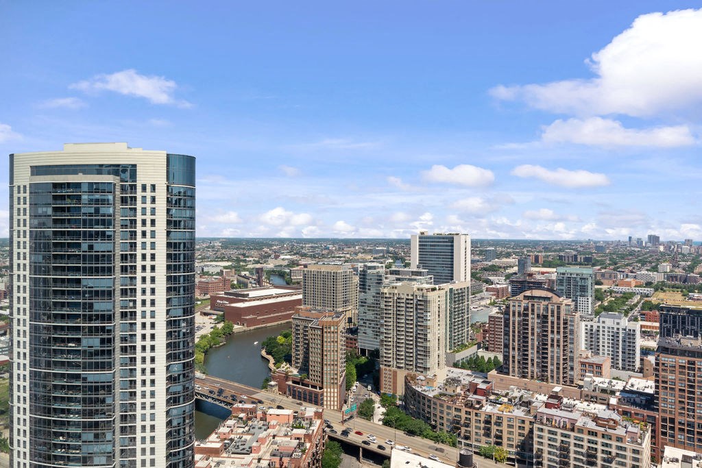 Elegant Exterior View at Hubbard Place, Chicago, IL, 60654