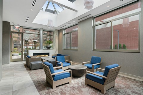 Lounge Area With Fireplace at Elm Street Plaza, Chicago, 60610