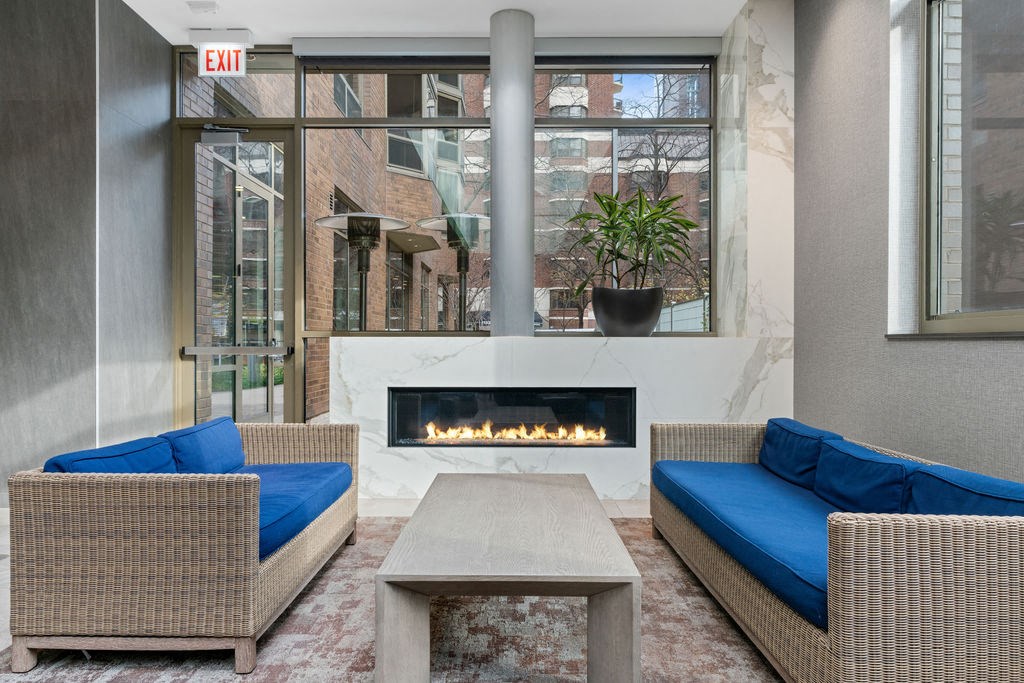 Outdoor Lounge With Fireplace at Elm Street Plaza, Illinois, 60610