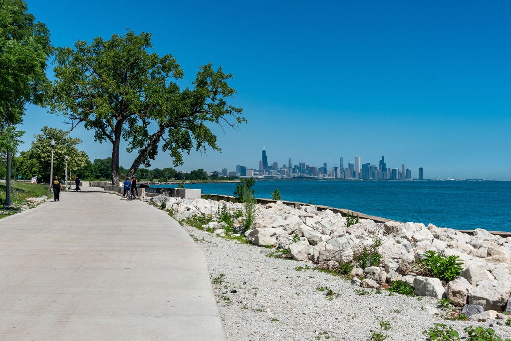 Beachside at Twin Towers, Chicago, IL