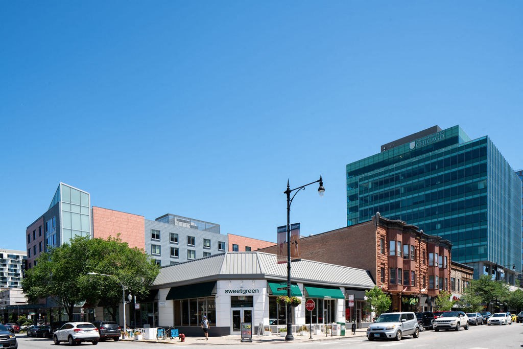 Neighborhood Community at Twin Towers, Chicago, IL
