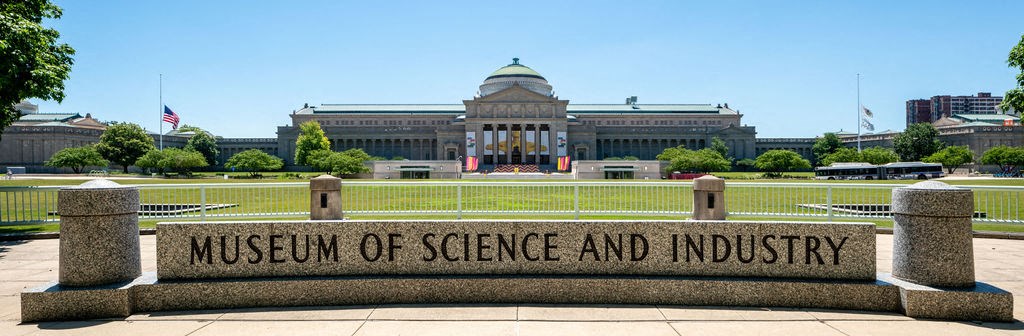 Museum View at Twin Towers, Chicago, Illinois