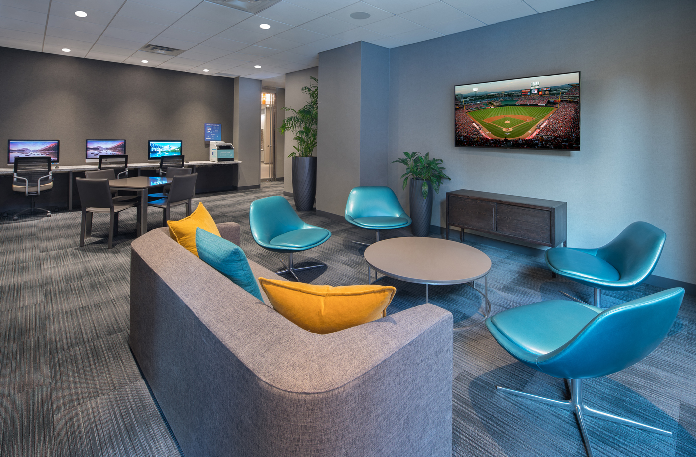 Work from Home at Elm Street Plaza, Illinois, 60610