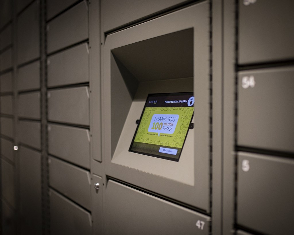 Luxor Package Locker at Twin Towers, Chicago, 60615