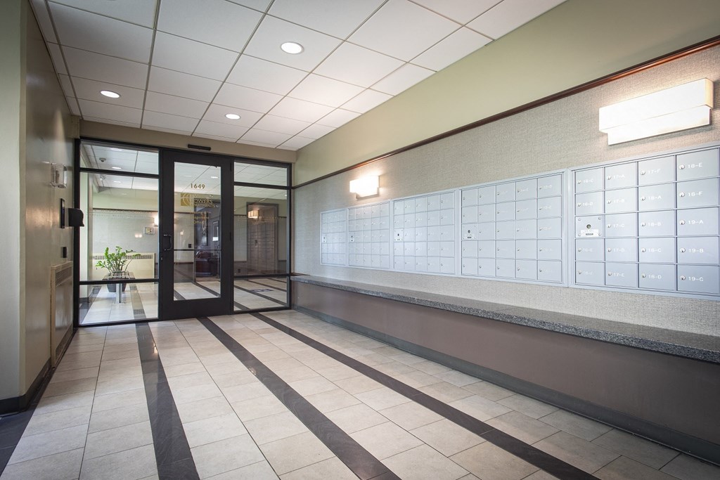 Locker Room at Twin Towers, Illinois, 60615