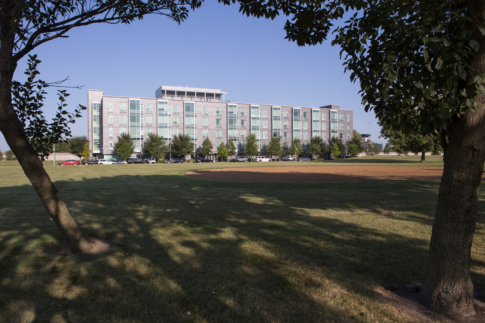 Exterior view of one building of Park Boulevard IIB